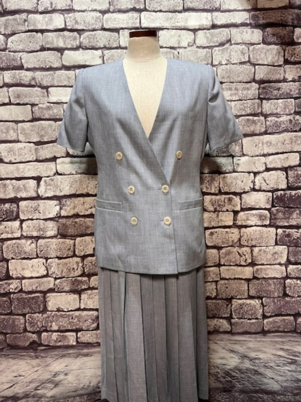 Executive Collection Vintage Blue & White Skirt Suit Size 12P